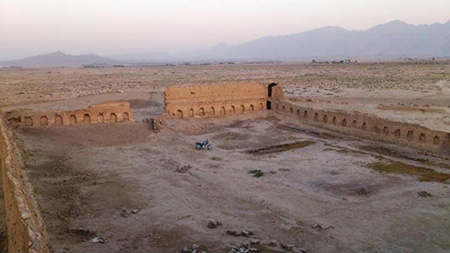 یکی دیگر از عمارات تاریخی شهرکرد، قلعه شمس‌آباد است